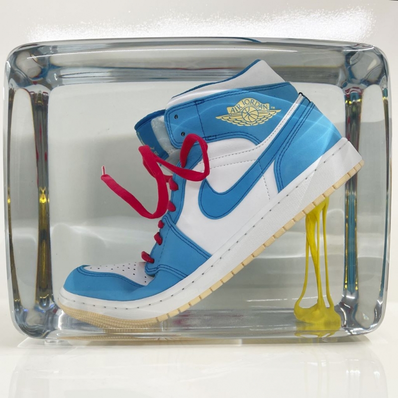 Emmanuel Meneses  — Sneakers & Gum SAT (Aqua Tone)